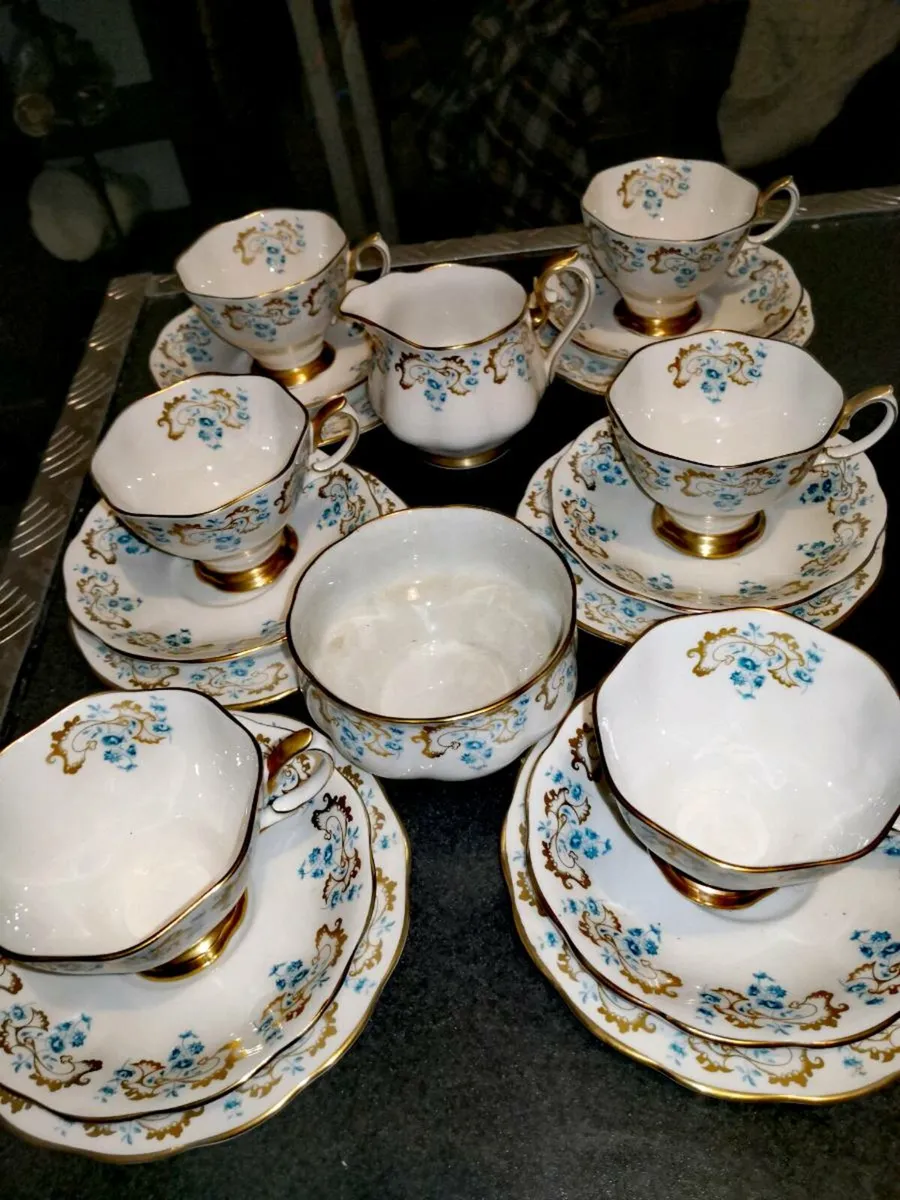 Ultra rare Royal Albert Rocaille teaset - Image 2