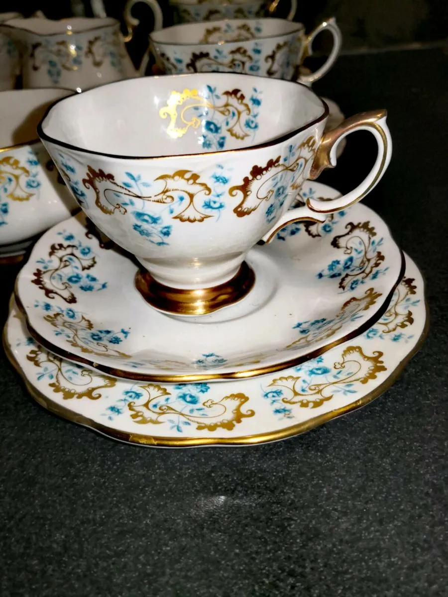 Ultra rare Royal Albert Rocaille teaset - Image 3