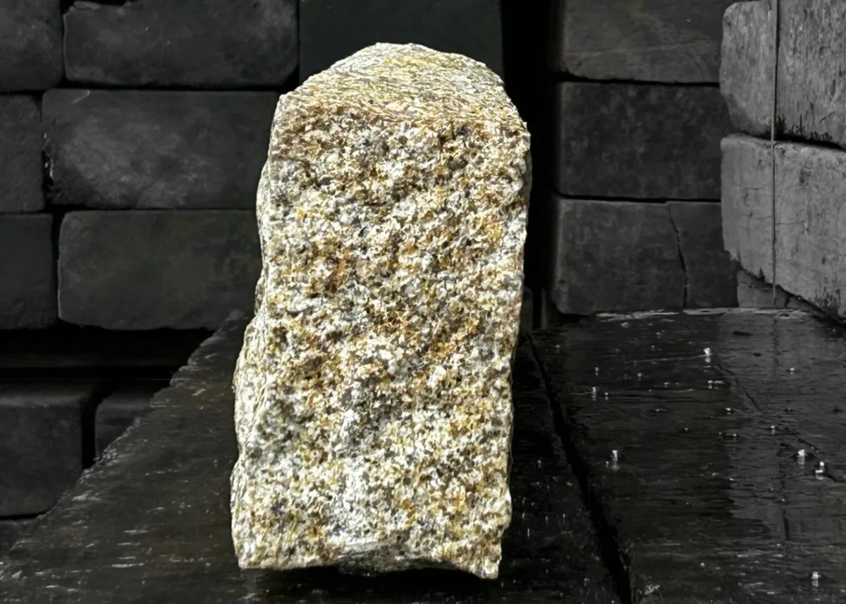 Brown Granite Kerbs - Image 2