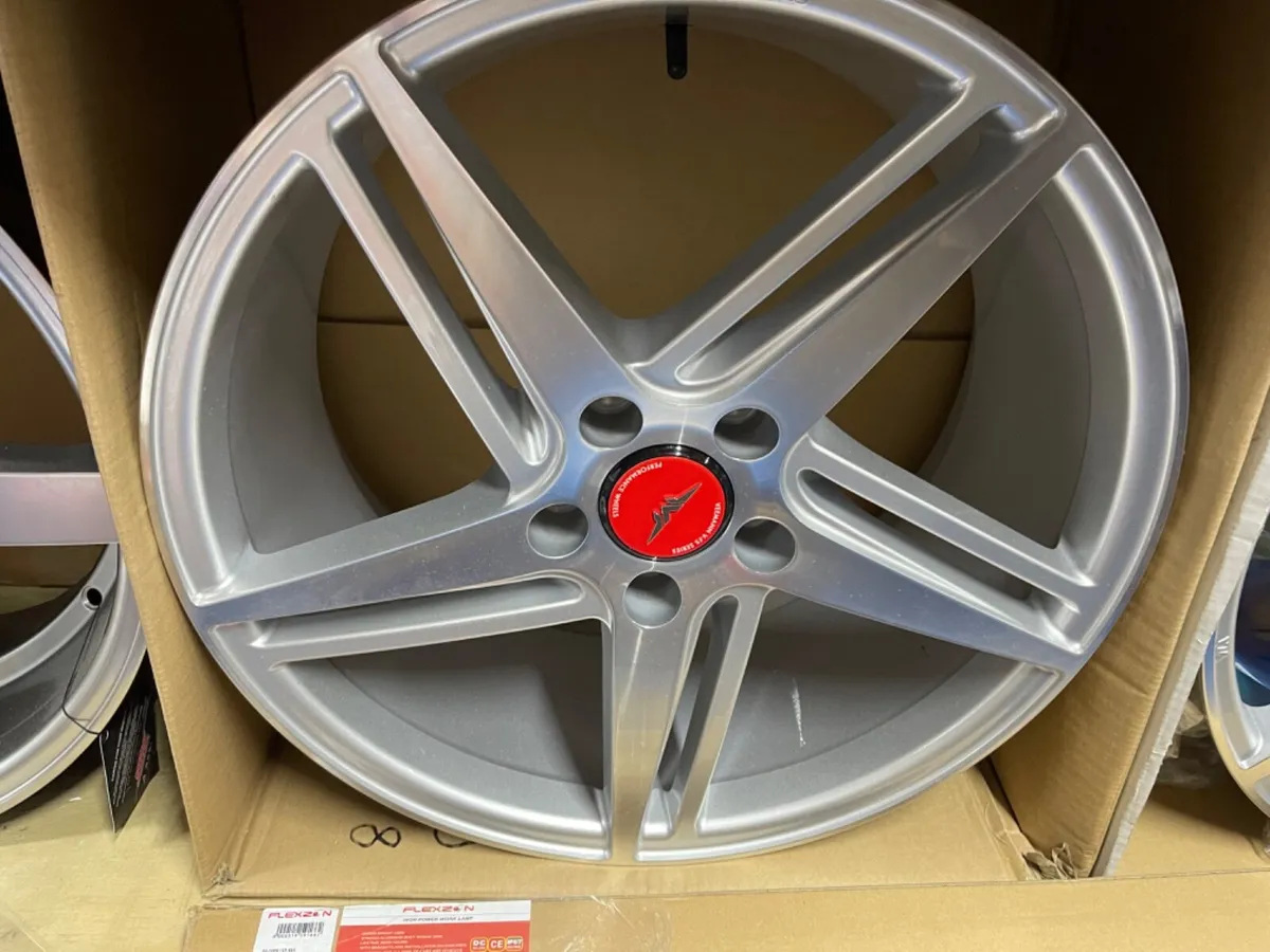 18” veemann vfs31  8” all round specials & tyres - Image 1