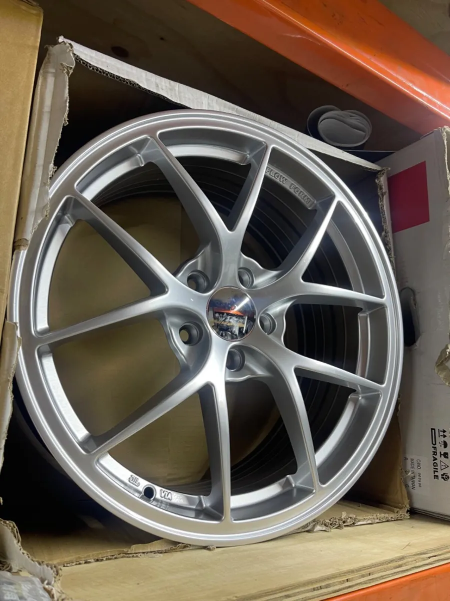 18” 5x112 alloy and tyres silver