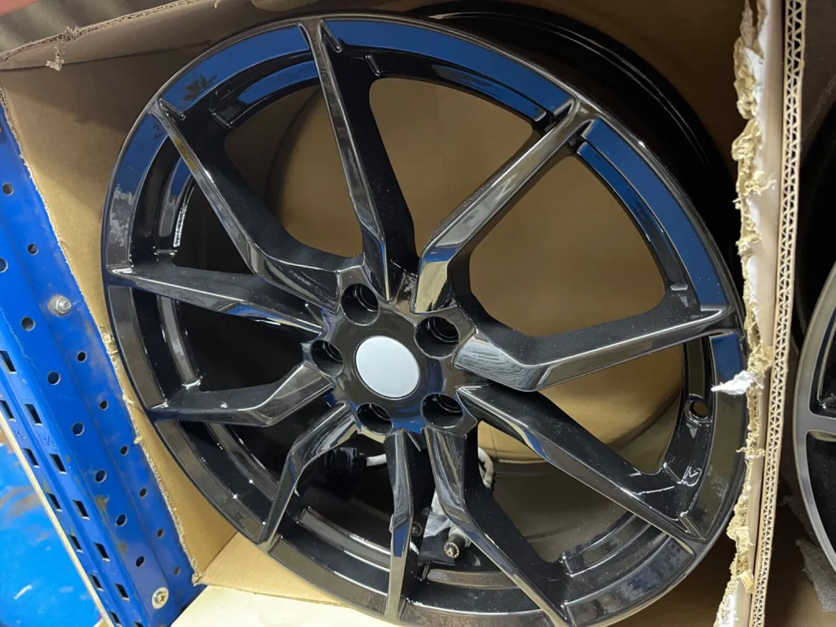18” Ford Focus rs gloss black 5x108