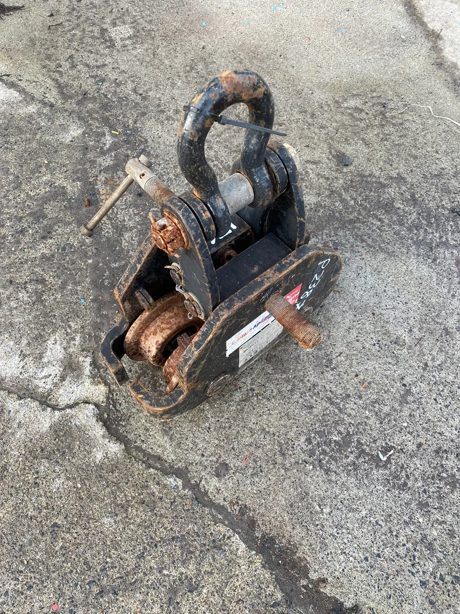 Girder Trolley - Image 1