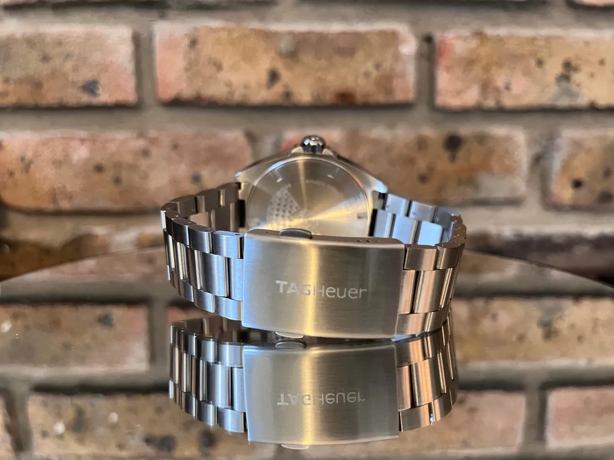 TAG Heuer Formula 1 - Mens Wristwatch - Image 4