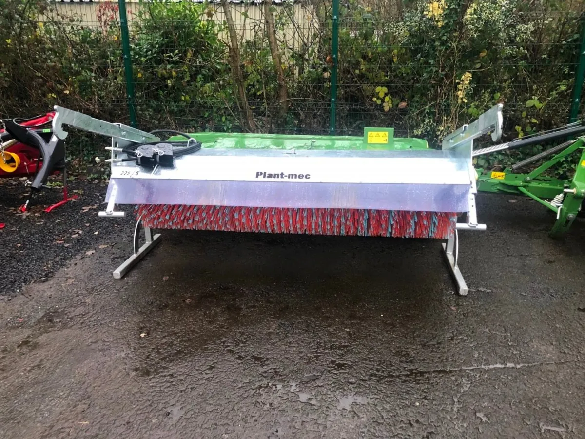 Plant Mec Road Sweepers - Image 1