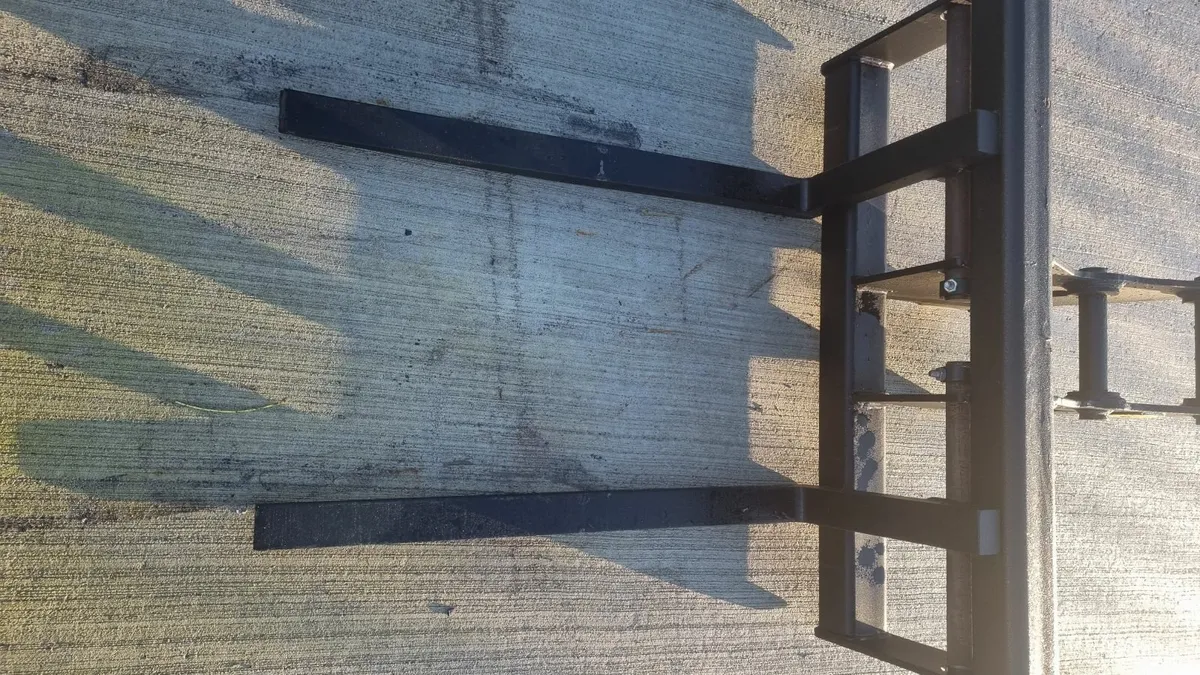 3 ton pallet forks - Image 4