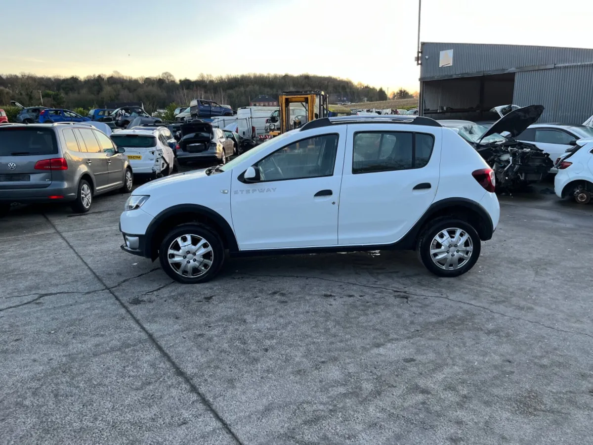 2015 Dacia Sandero 1.0 ptl - Image 1