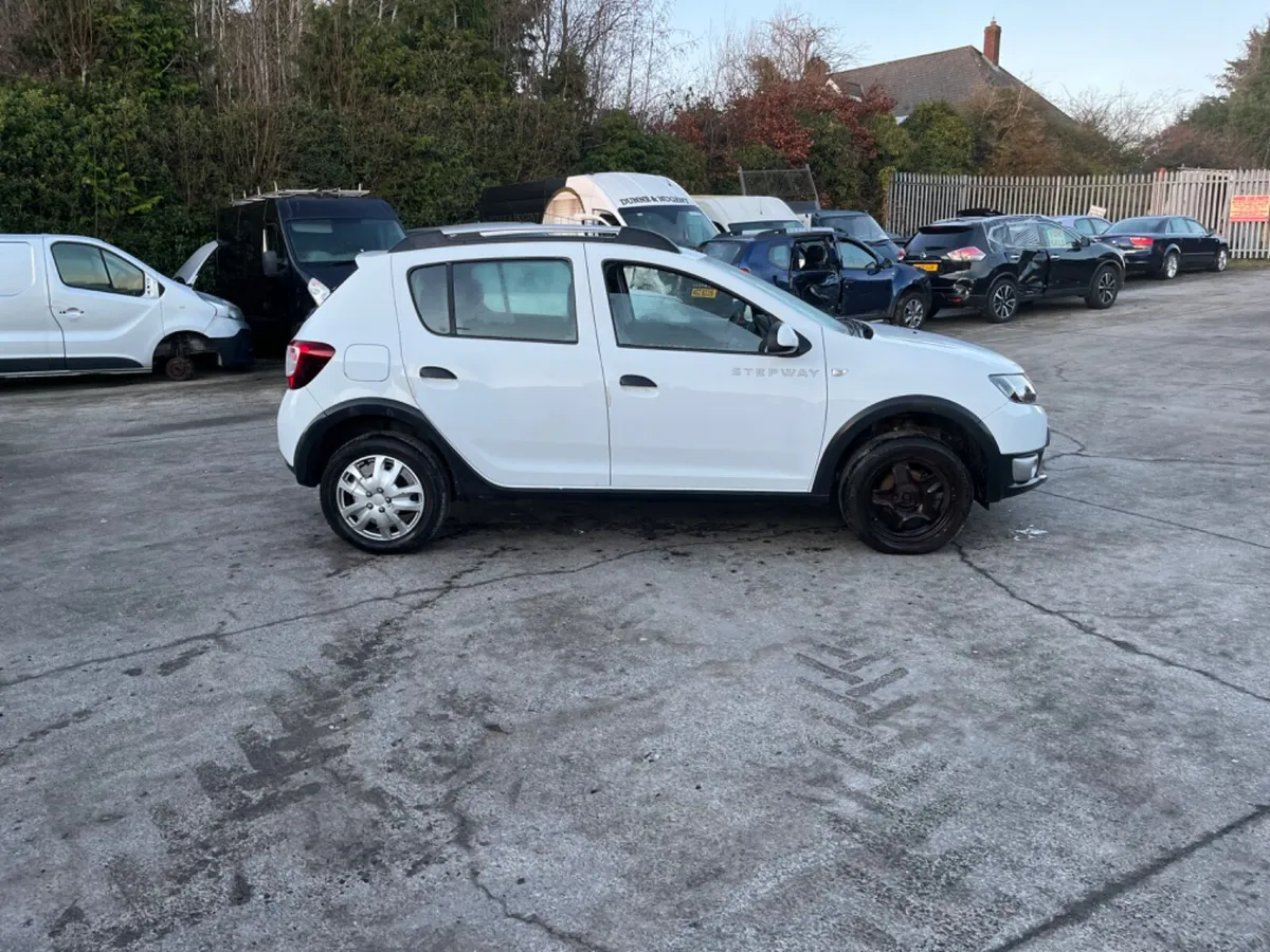 2015 Dacia Sandero 1.0 ptl - Image 4
