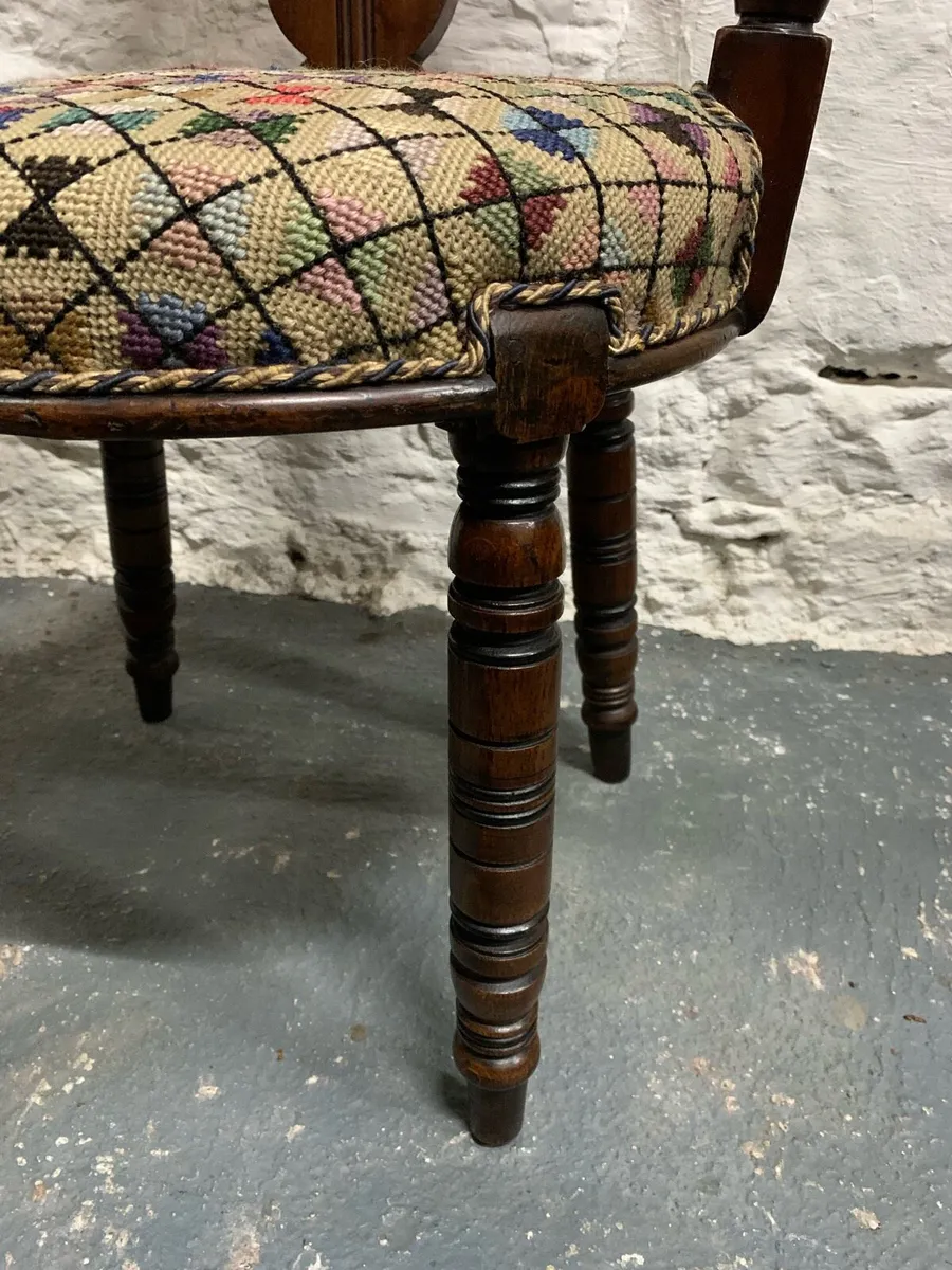 A late Victorian walnut desk chair. - Image 3