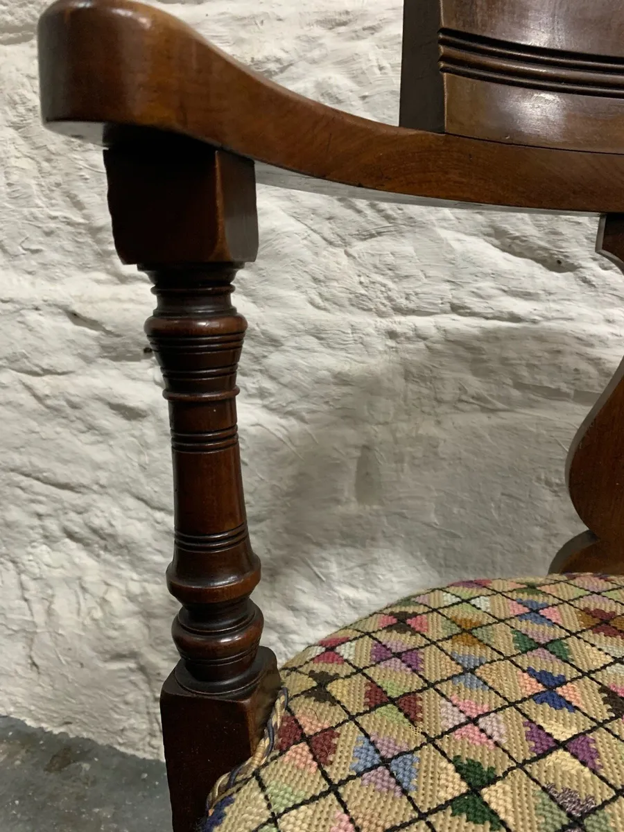A late Victorian walnut desk chair. - Image 4