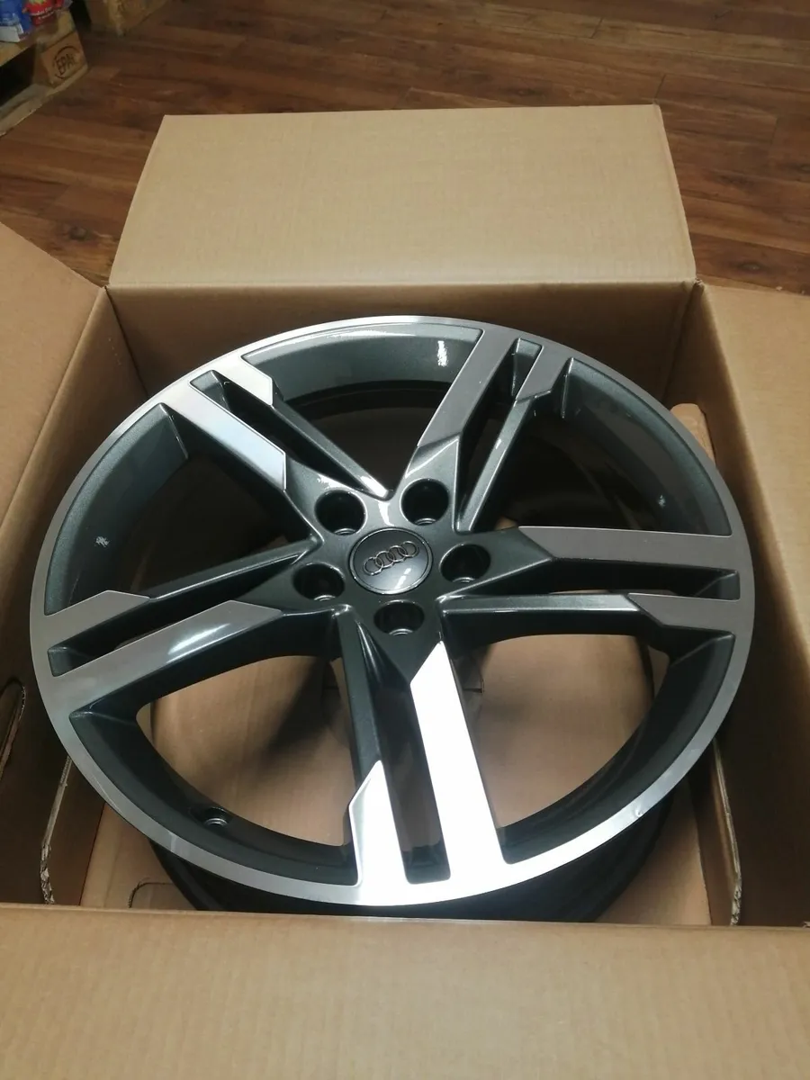 Genuine 18" Audi alloys (B9) S-LINE 2024 - Image 4