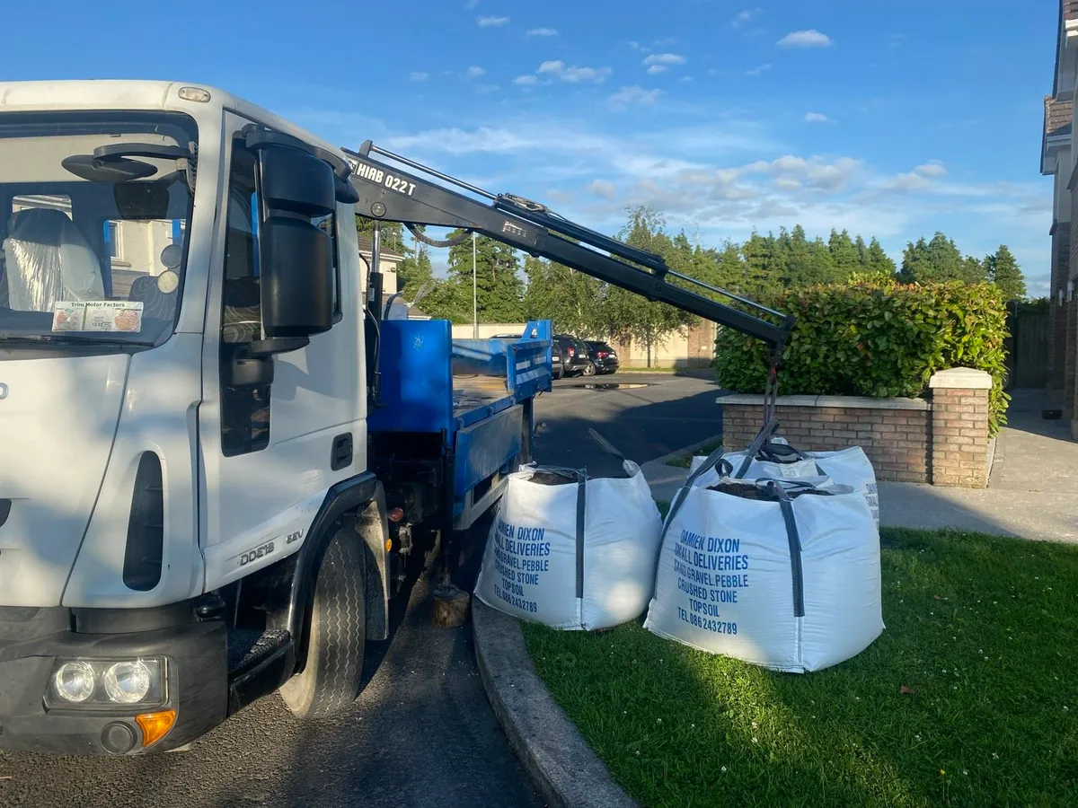 Small Deliveries Screened Topsoil Sand Stone - Image 1