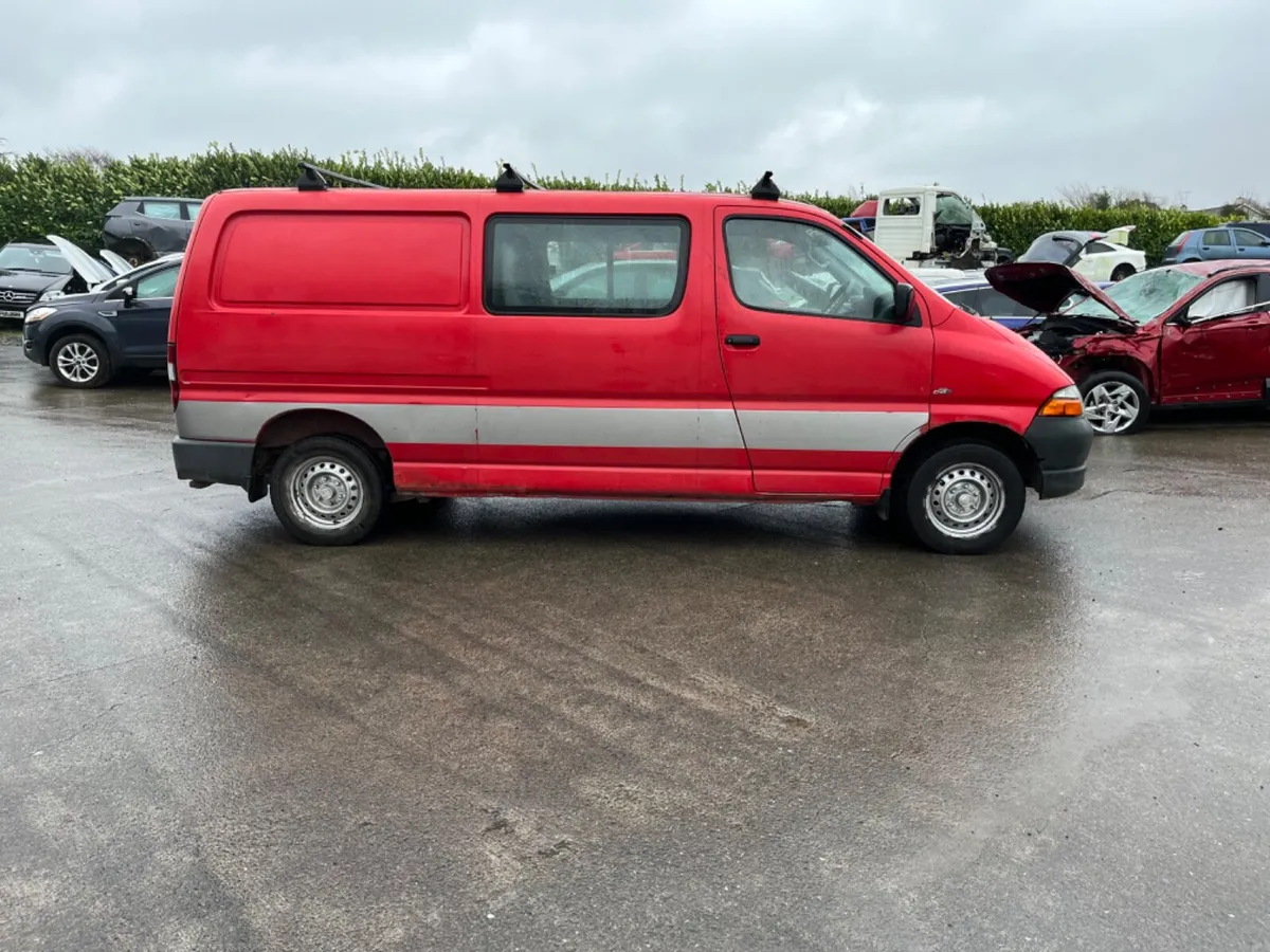 2008 Toyota Hiace 2.5 LWB crewcab - Image 4