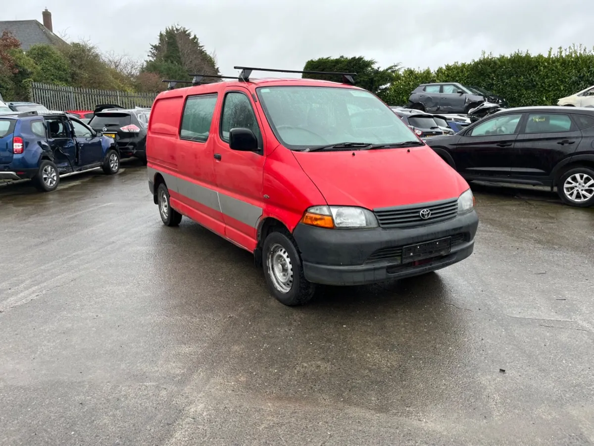 2008 Toyota Hiace 2.5 LWB crewcab - Image 2