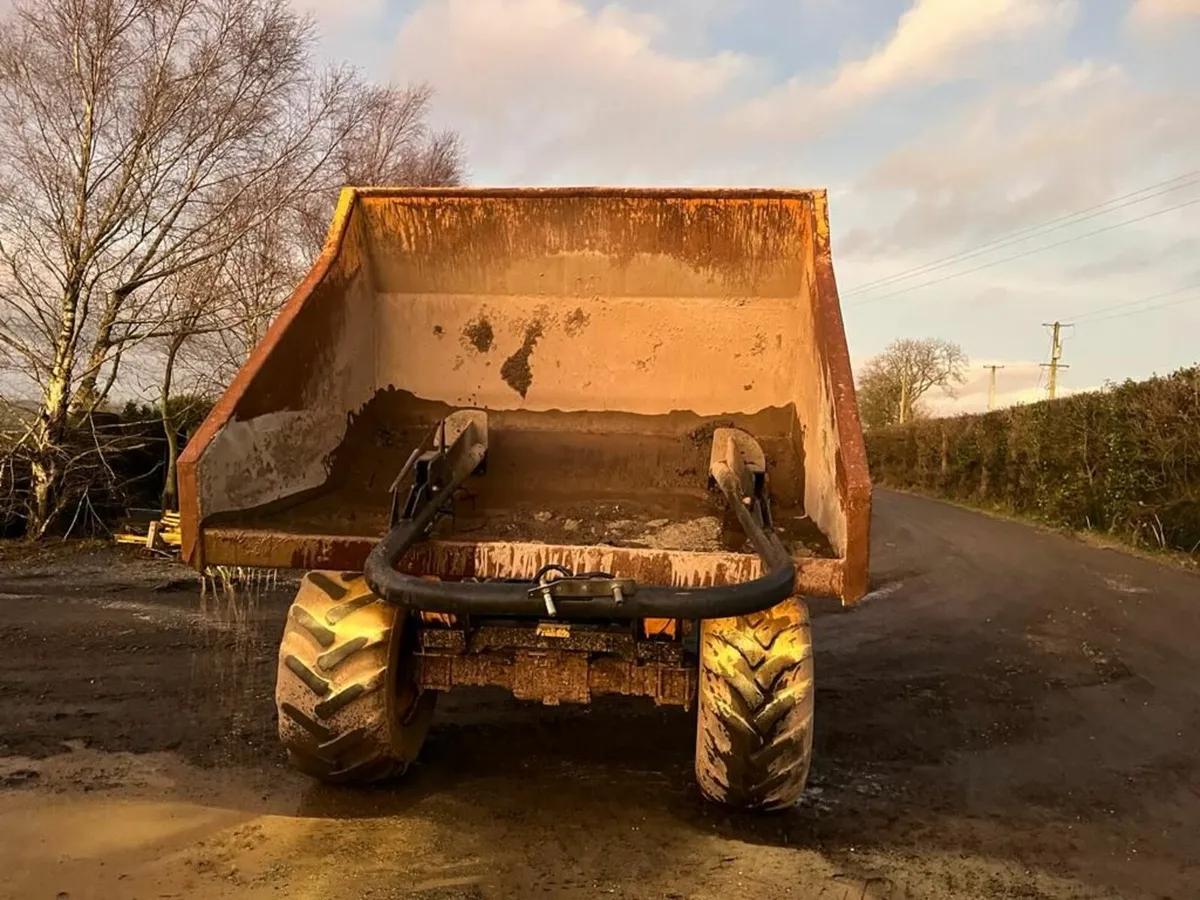 JCB 9 Ton Dumper - Image 3