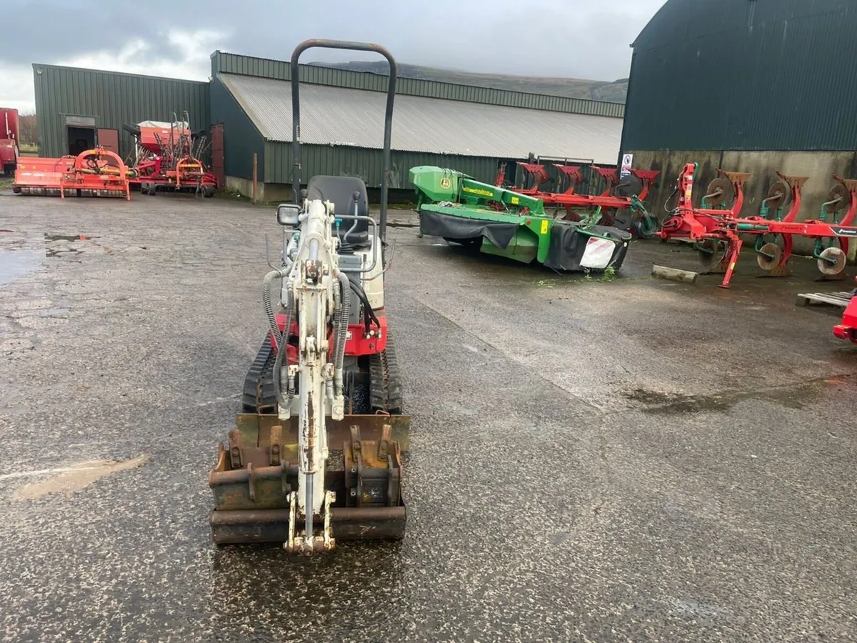 2015 Takeuchi TB108 Micro Digger - Image 2