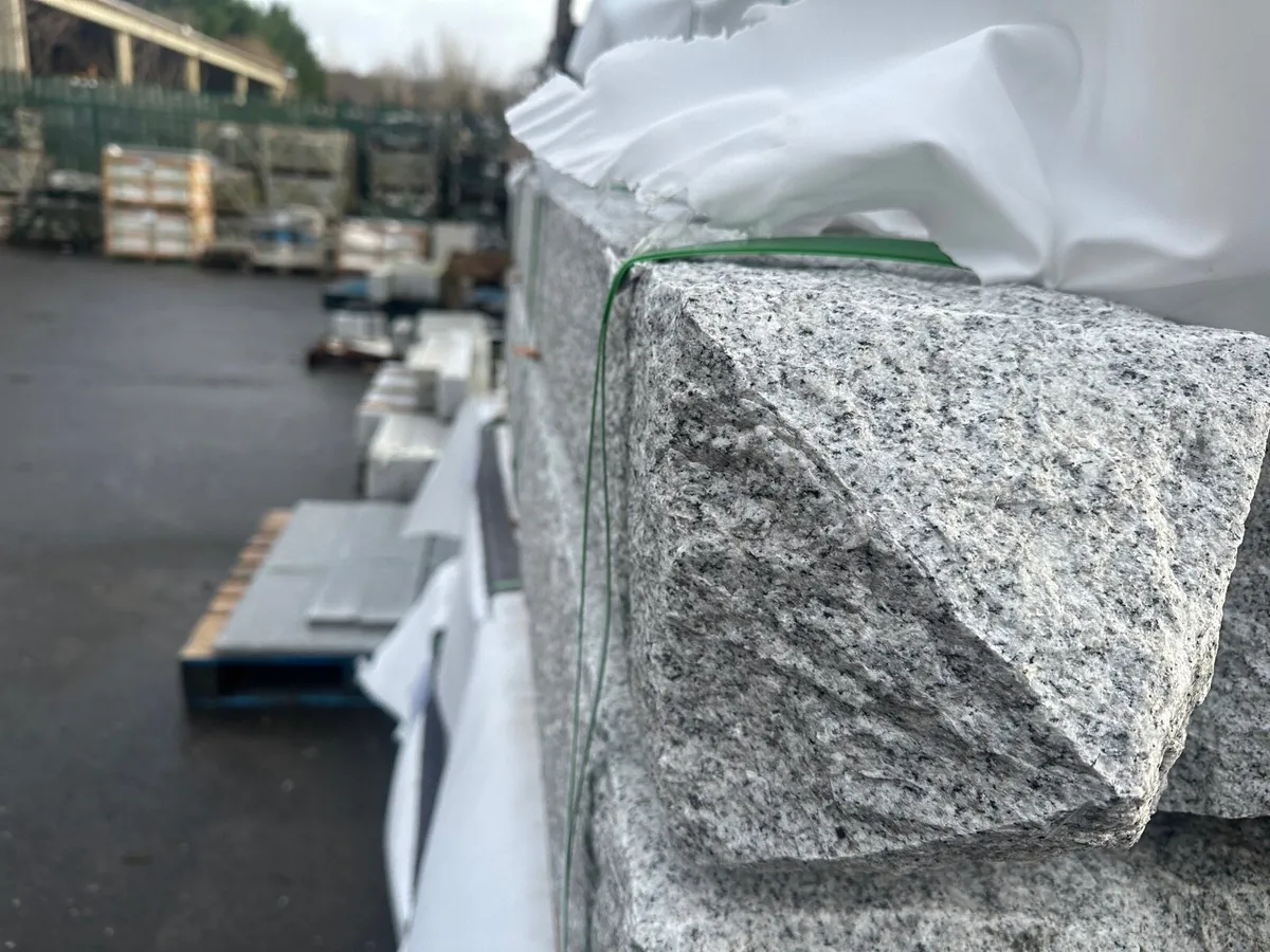 Granite Gatepost - Image 4