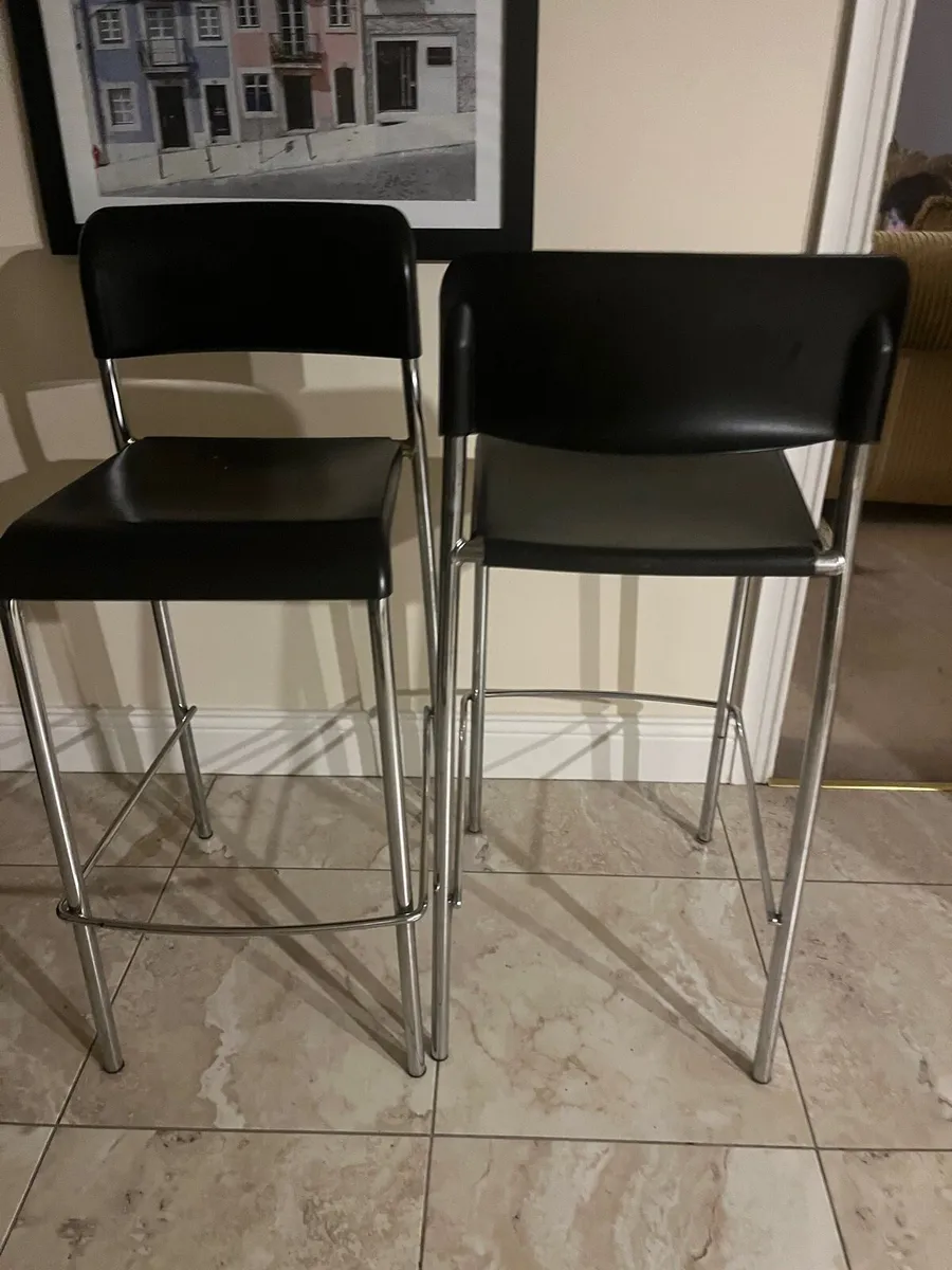 Kitchen island stools - Image 1