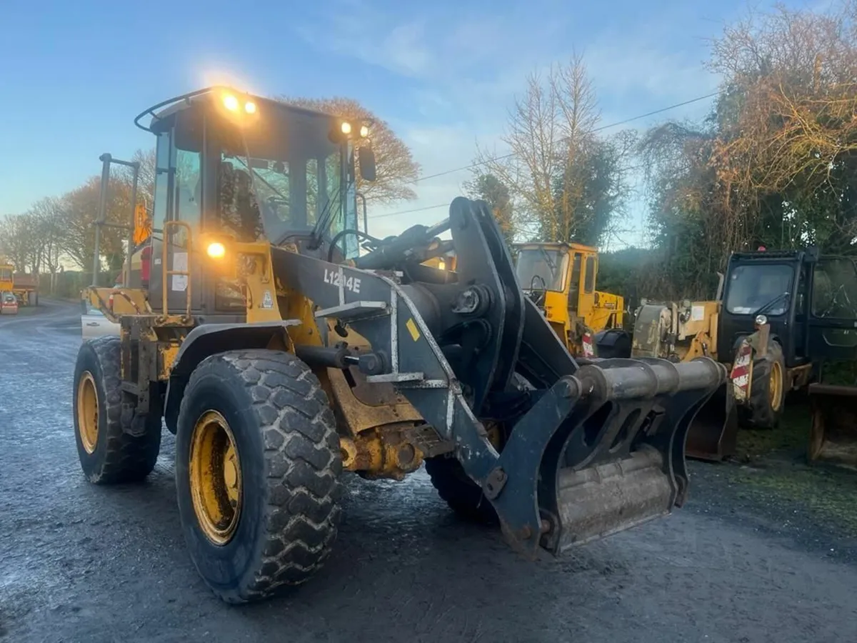 Bell 1204 Loading Shovel - Image 2