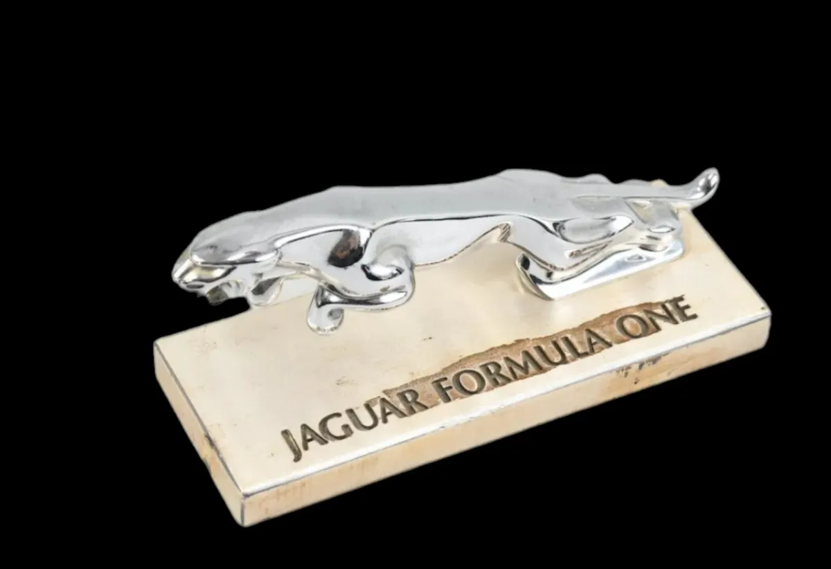 Rare silver metal Jaguar Formula one mascot - Image 1