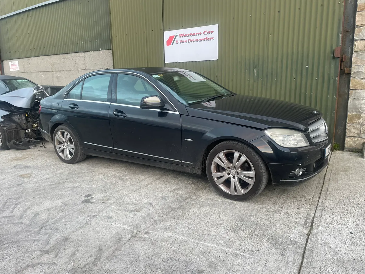 2008 Mercedes c-class 220d auto for dismantling