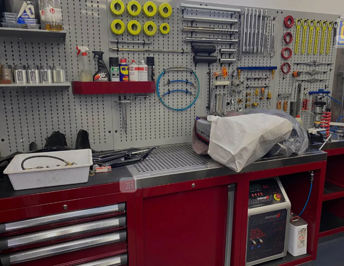 Motorcycle suspension specialist - Image 2