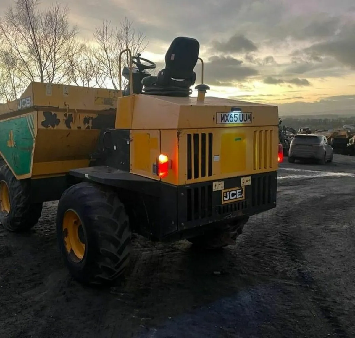 JCB 9 Ton Dumper - Image 4