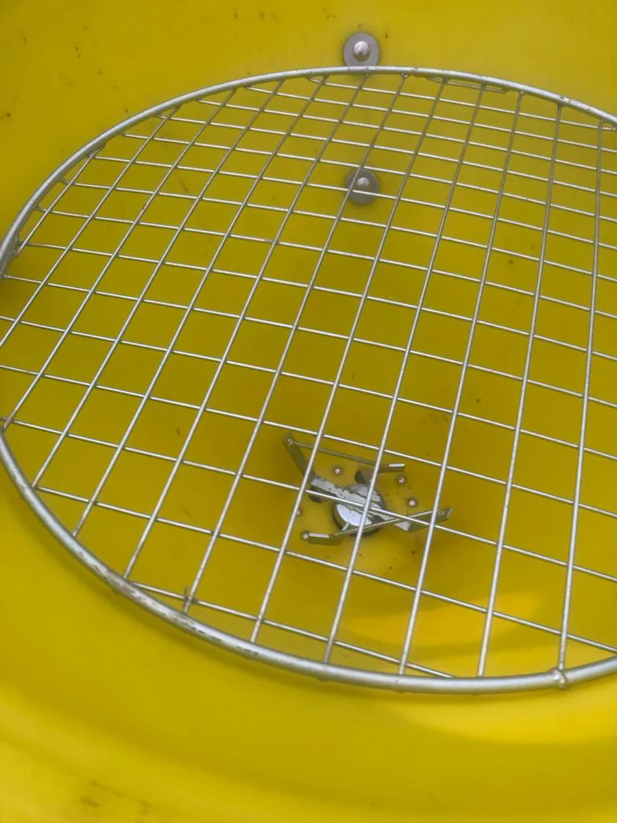 NEW salt SPREADERS jarmet - Image 3