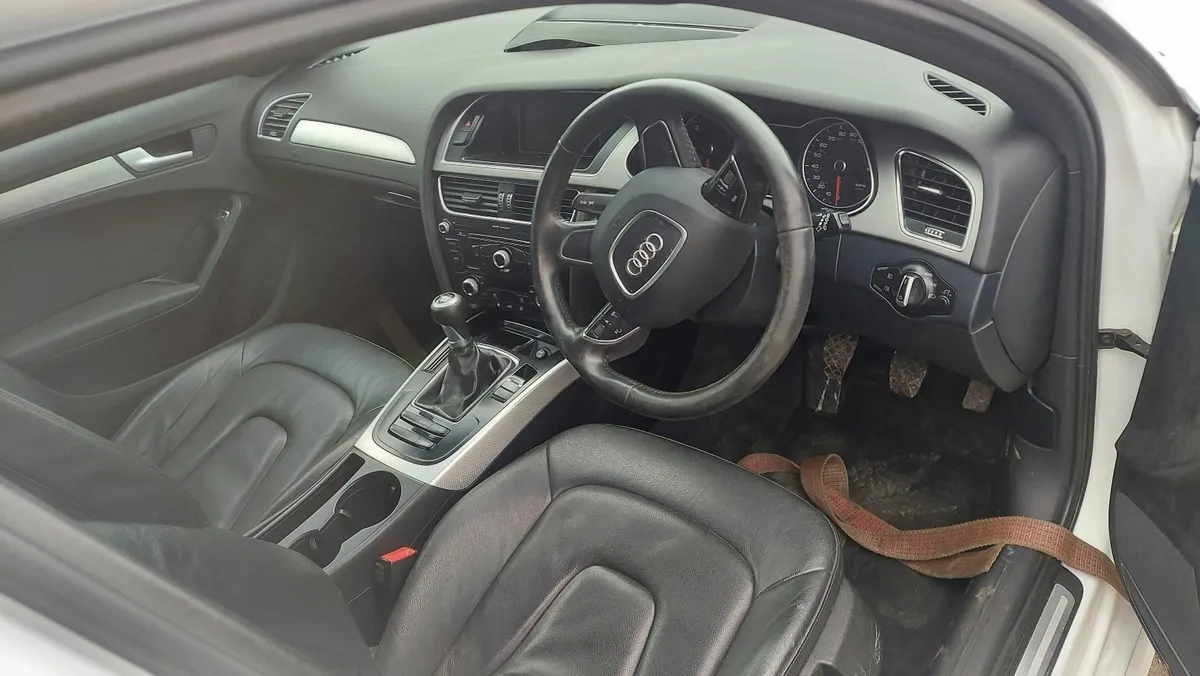 2012 audi a4 sline breaking - Image 4