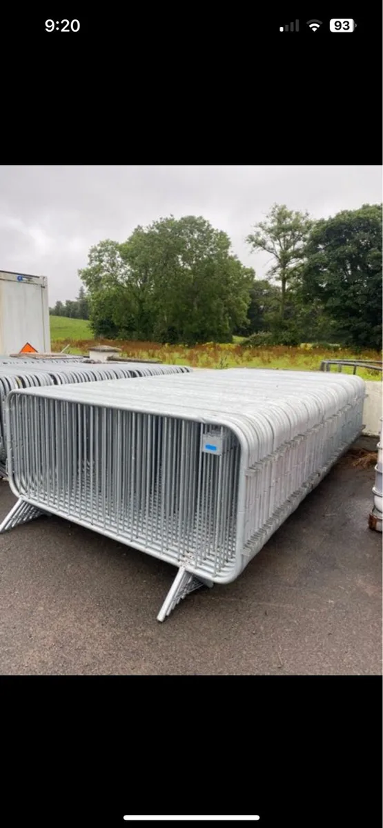 Barrier Hire - Image 2