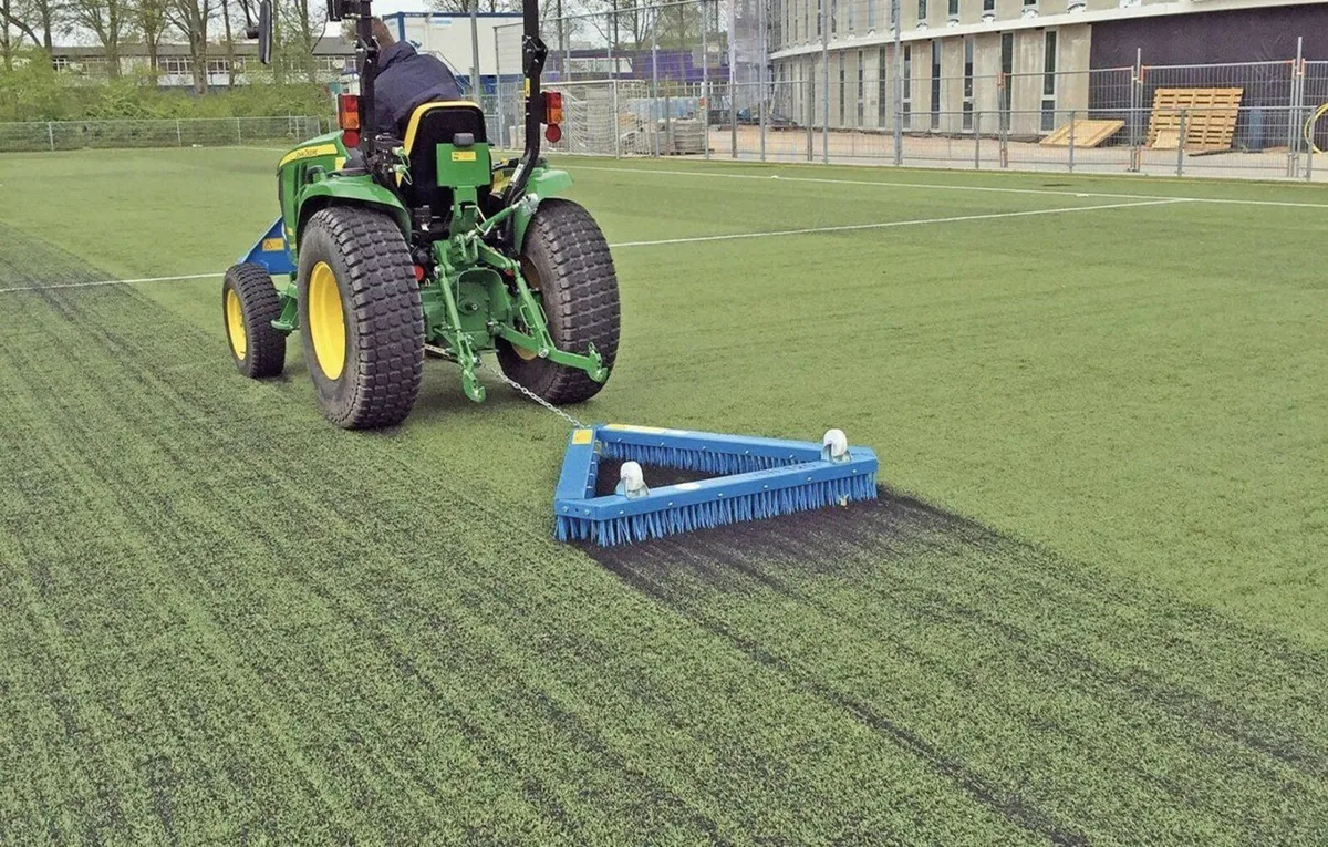 TB140 Triangle Brush 140 (Order Online) - Image 3