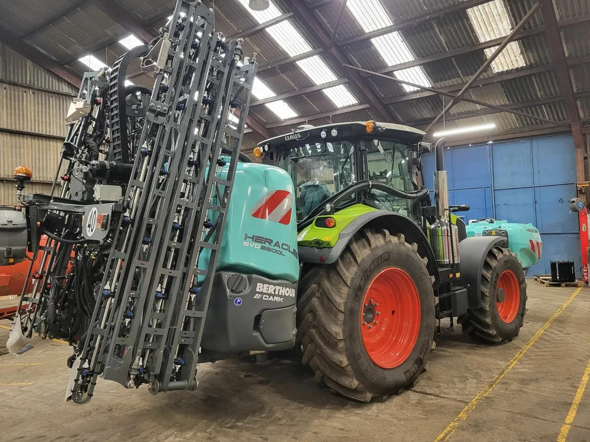 Berthoud Sprayers. Trailed/Mounted 600lt to 6800lt - Image 4