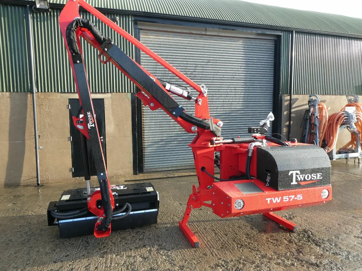 New Model Twose 57-5 Hedgecutters - Image 3