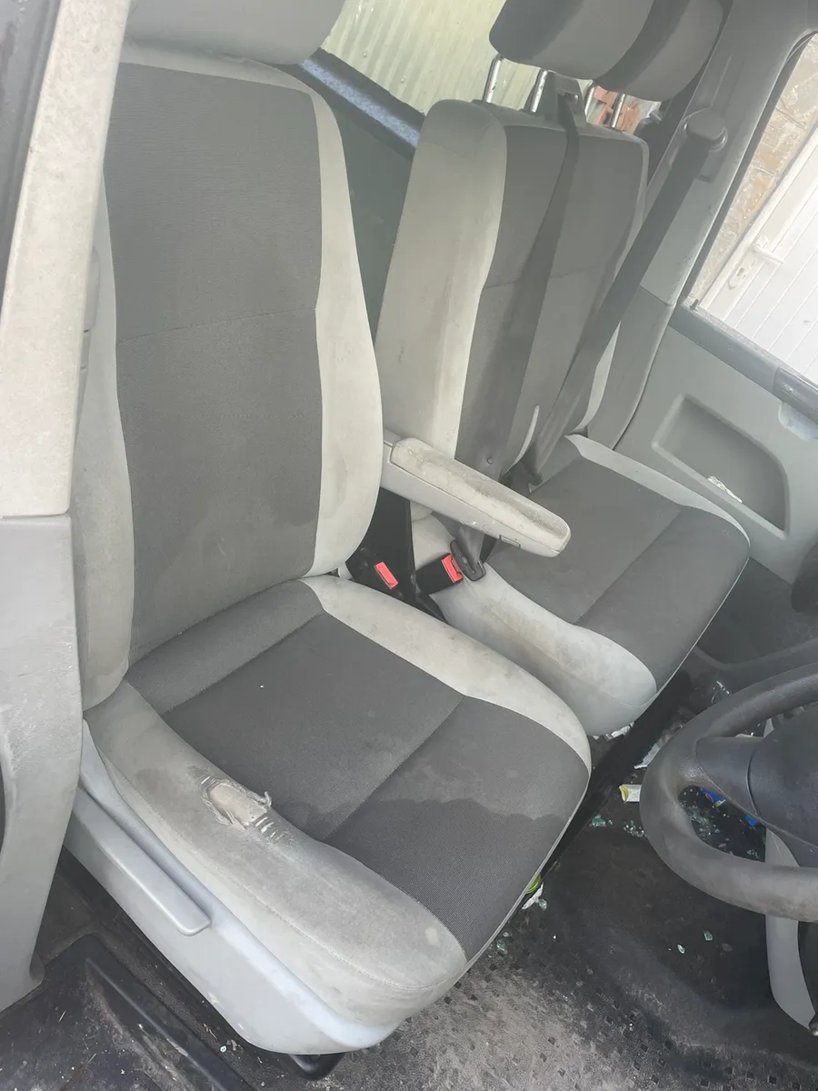 152 vw transporter kombi 2.0 tdi for dismantling - Image 3