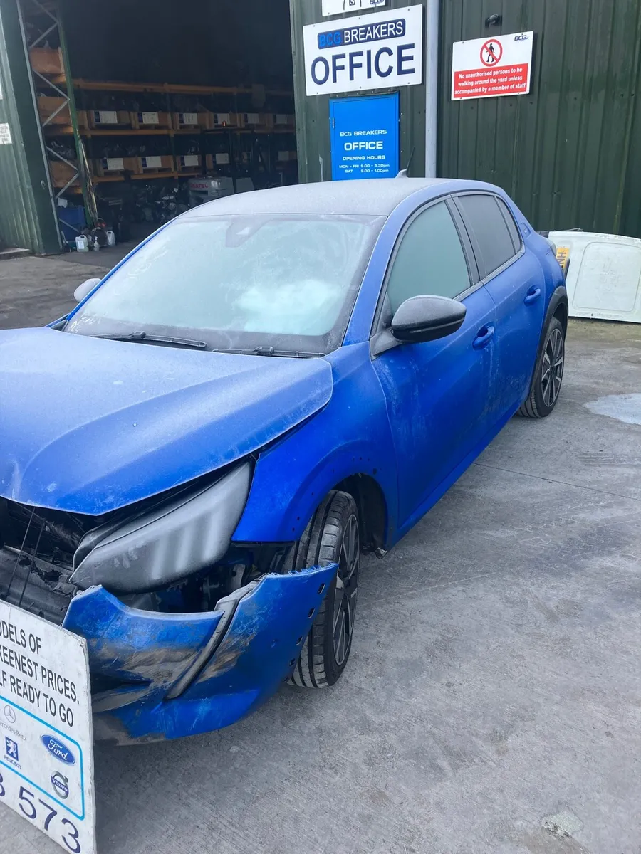 2023 Peugeot 208 gt line parts breaking - Image 2