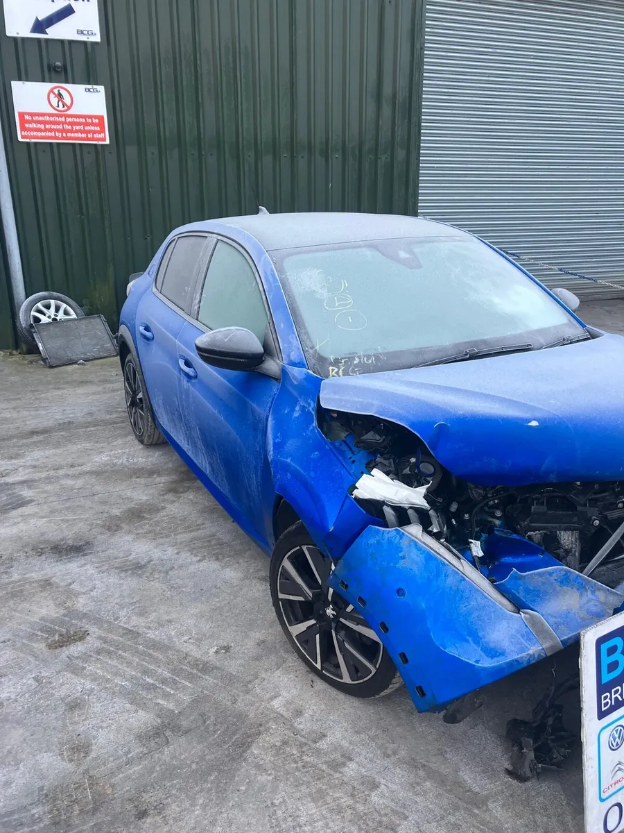 2023 Peugeot 208 gt line parts breaking - Image 3