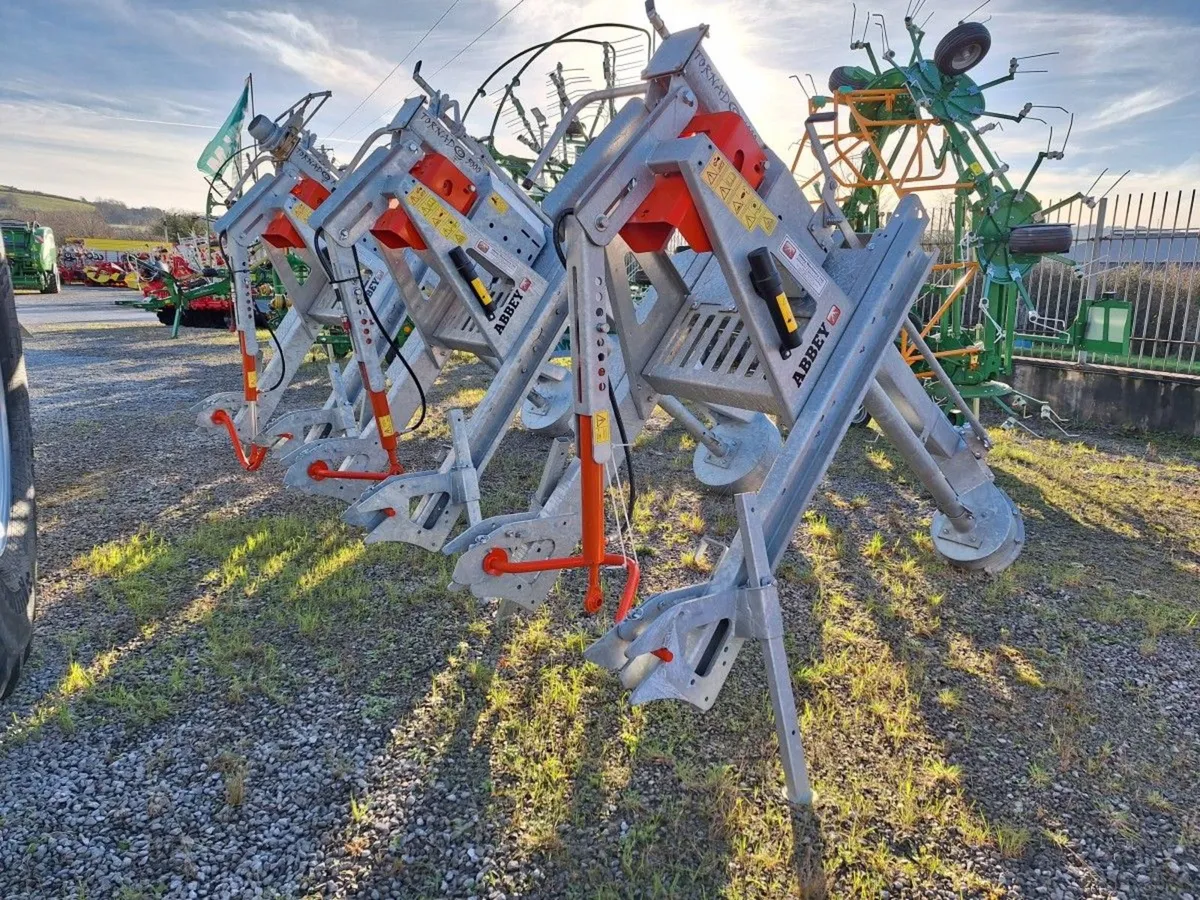 ABBEY TORNADO 4000 AGITATOR - Image 1