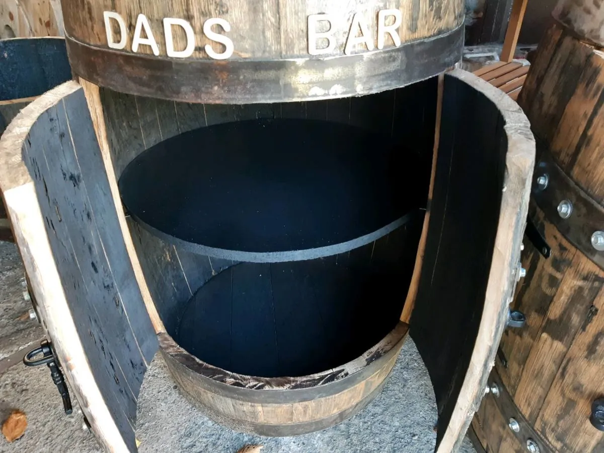 Whiskey barrel drinks cabinet - Image 2