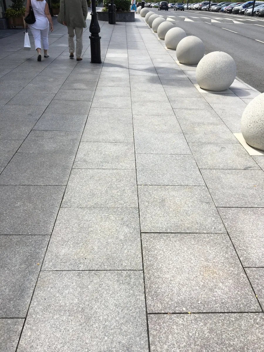 Summer Sale Silver Granite Flagstones - Image 3