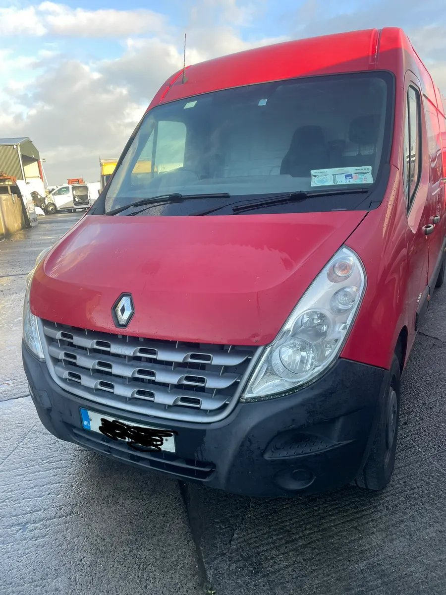 2011 Renault master 2:3 full front for sale €1000 - Image 1