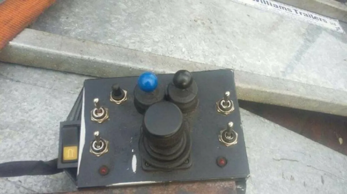 Hedgecutter Control Box Repair - Image 3