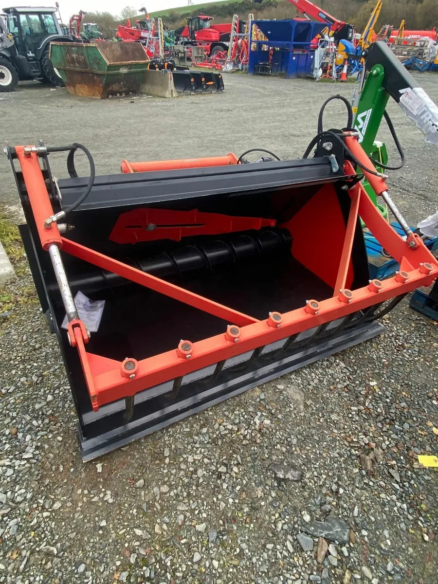 Manitou 1.7 Emily Feeding Bucket - €5,500 + VAT - Image 3