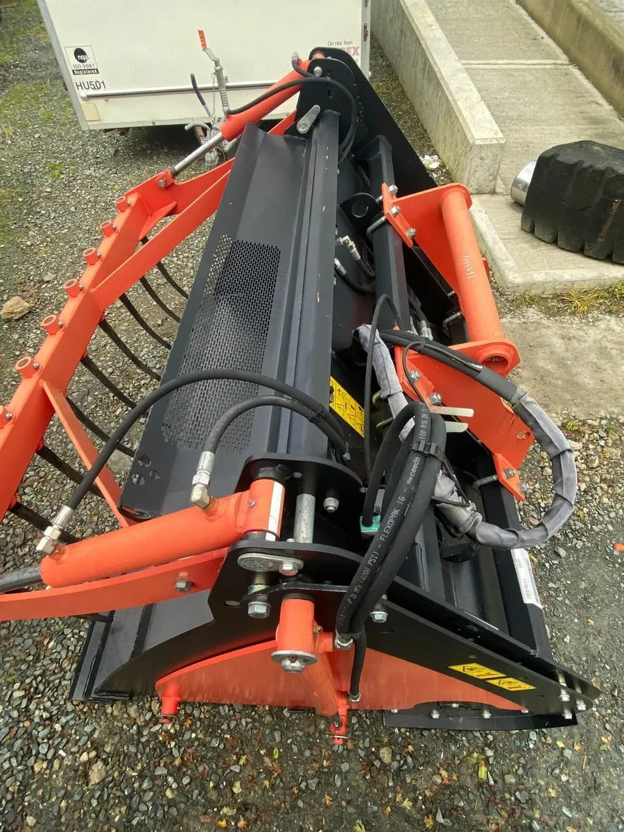 Manitou 1.7 Emily Feeding Bucket - €5,500 + VAT - Image 4