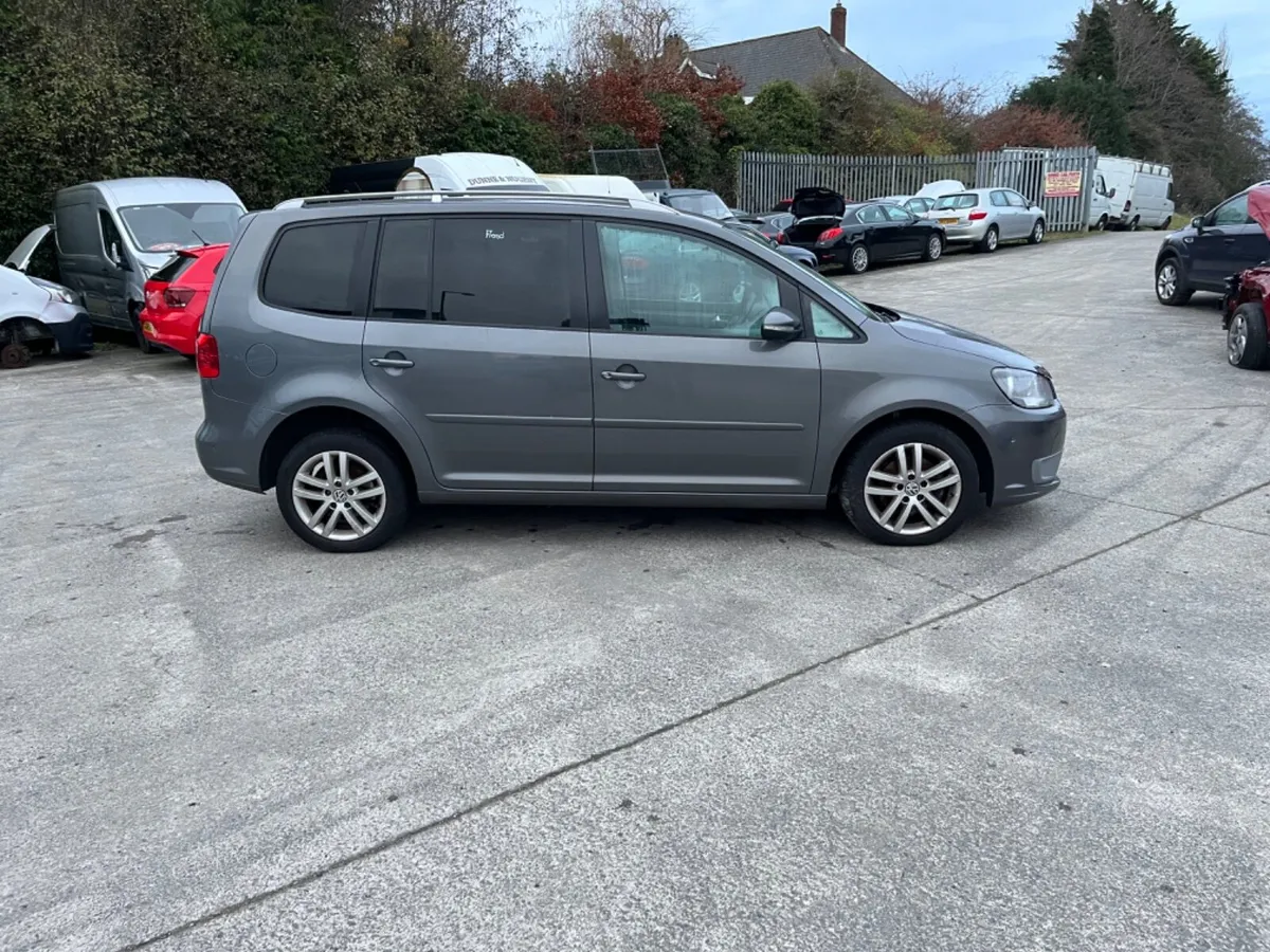 2011 VW Touran 1.6 TDI - Image 1