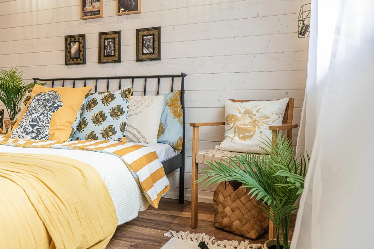 One Bed D2 -FREE DELIVERY ROI! - Image 2