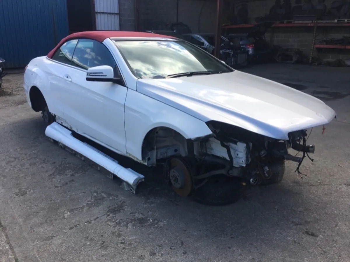 2016 Mercedes E350 convertible - Image 4