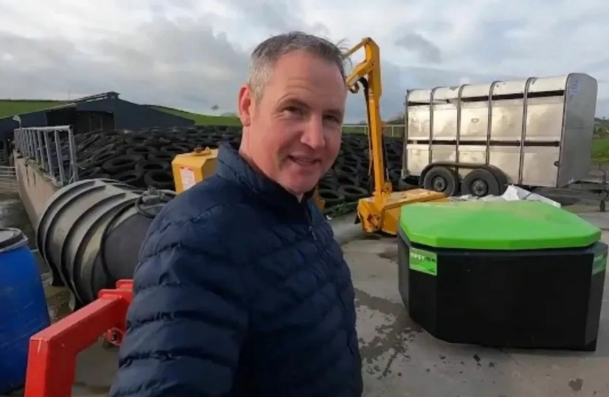 Tipsy Bin - Meal Bin - ACRES Compatible - Image 1