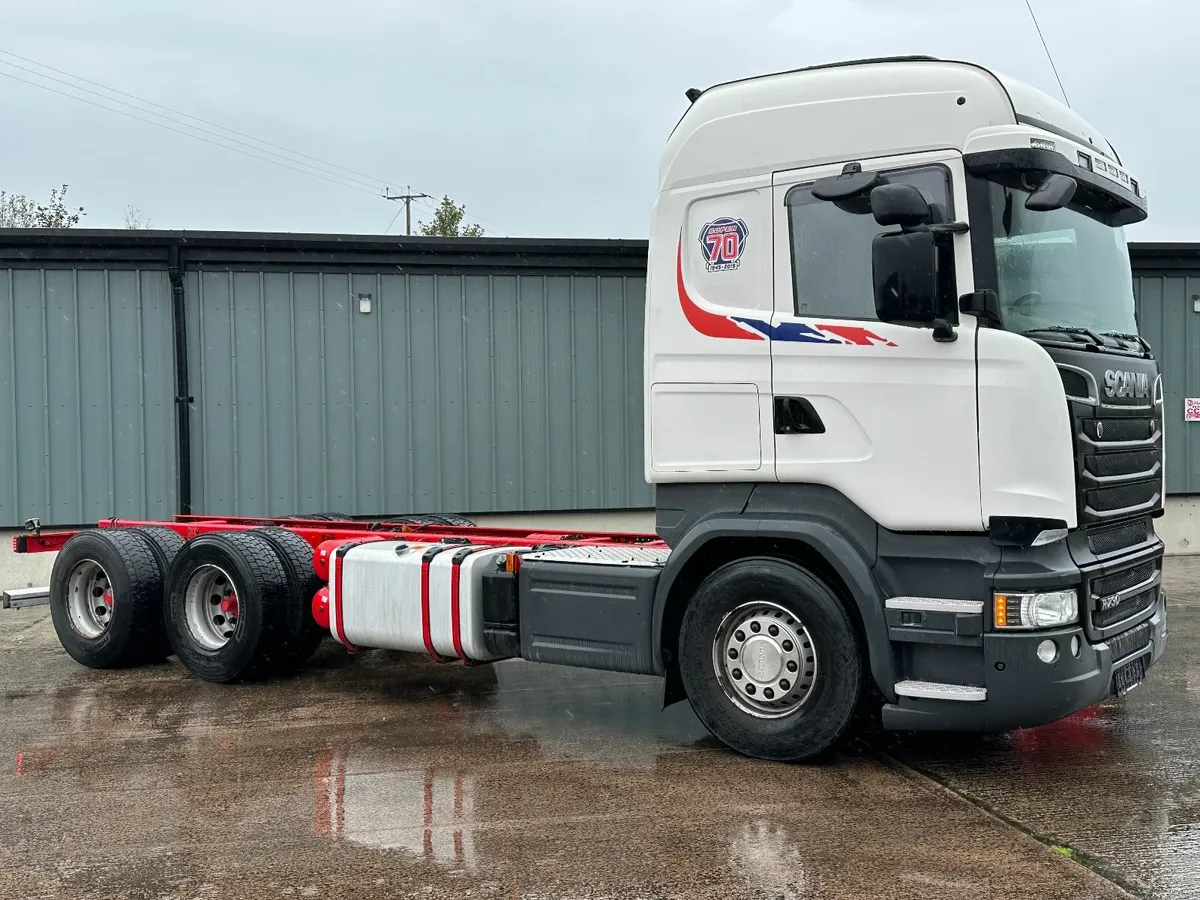 2015 R730 6x2 Ch & Cab. Ref No: 2408 - Image 3