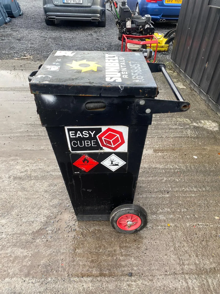 Fuel Caddy - Image 1