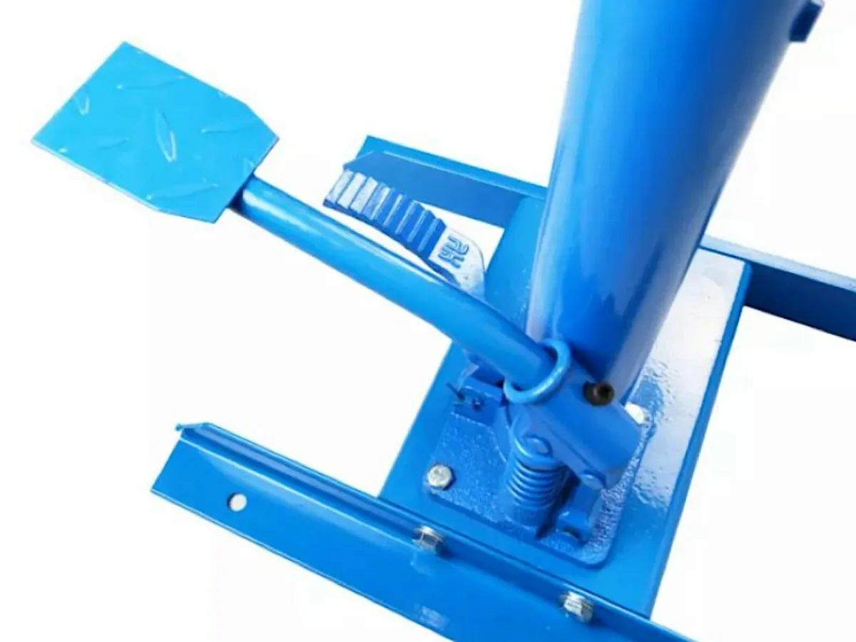 Coil Spring Compressor - Image 3